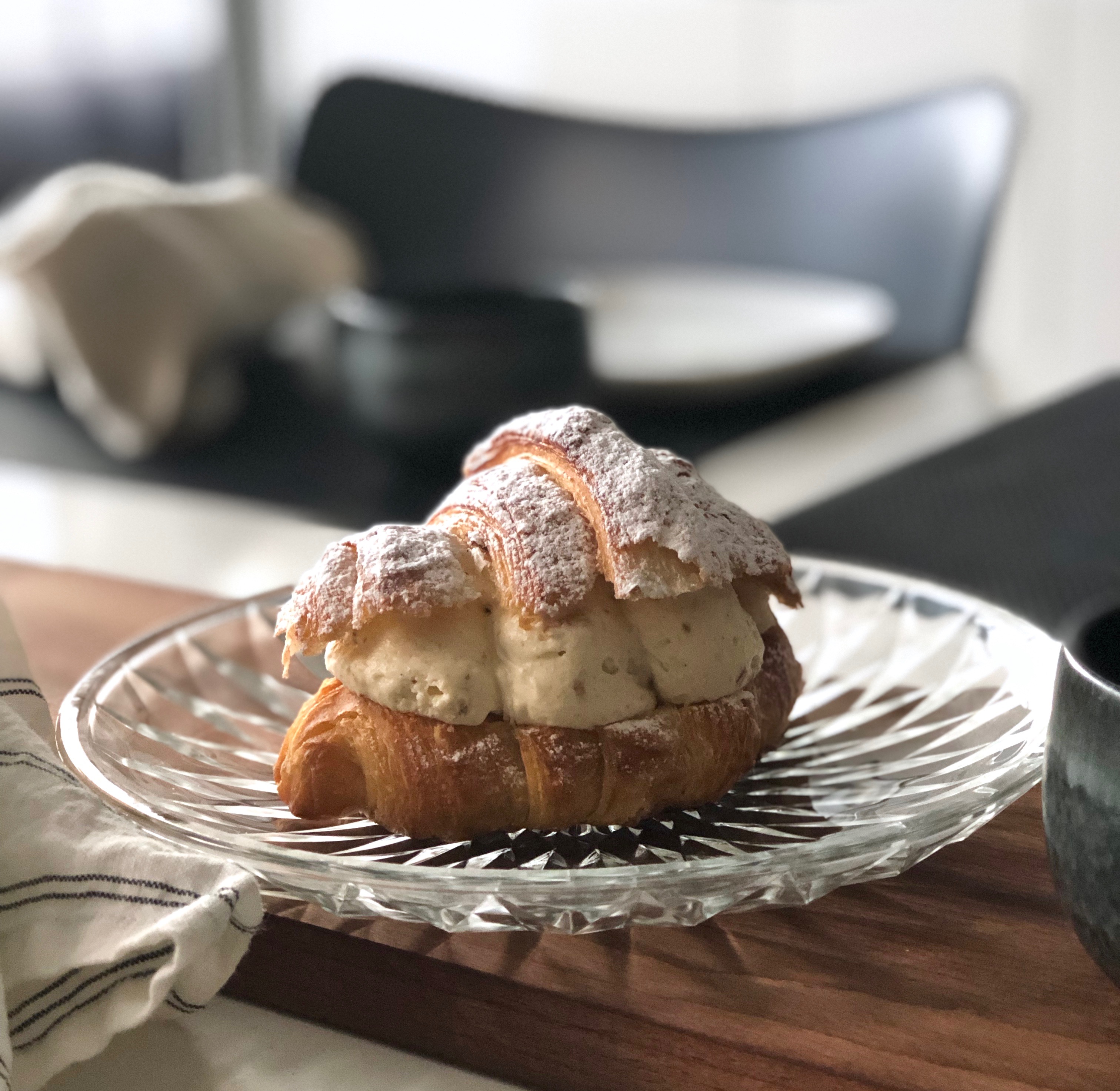 Bullar & Bröd croissantsemla