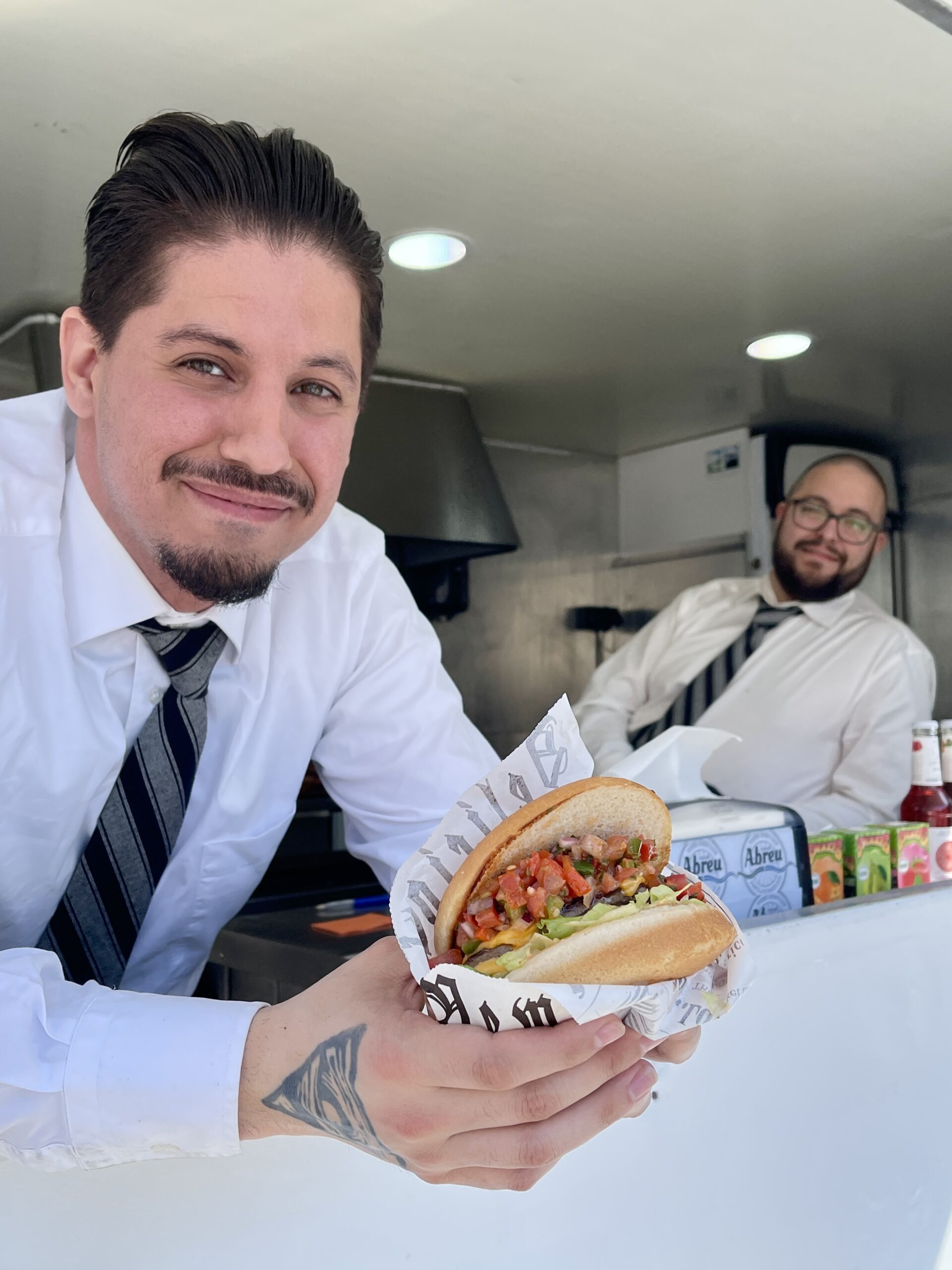 Abreu Foods Foodtruck i Slakthusområdet med Abreu-burgaren