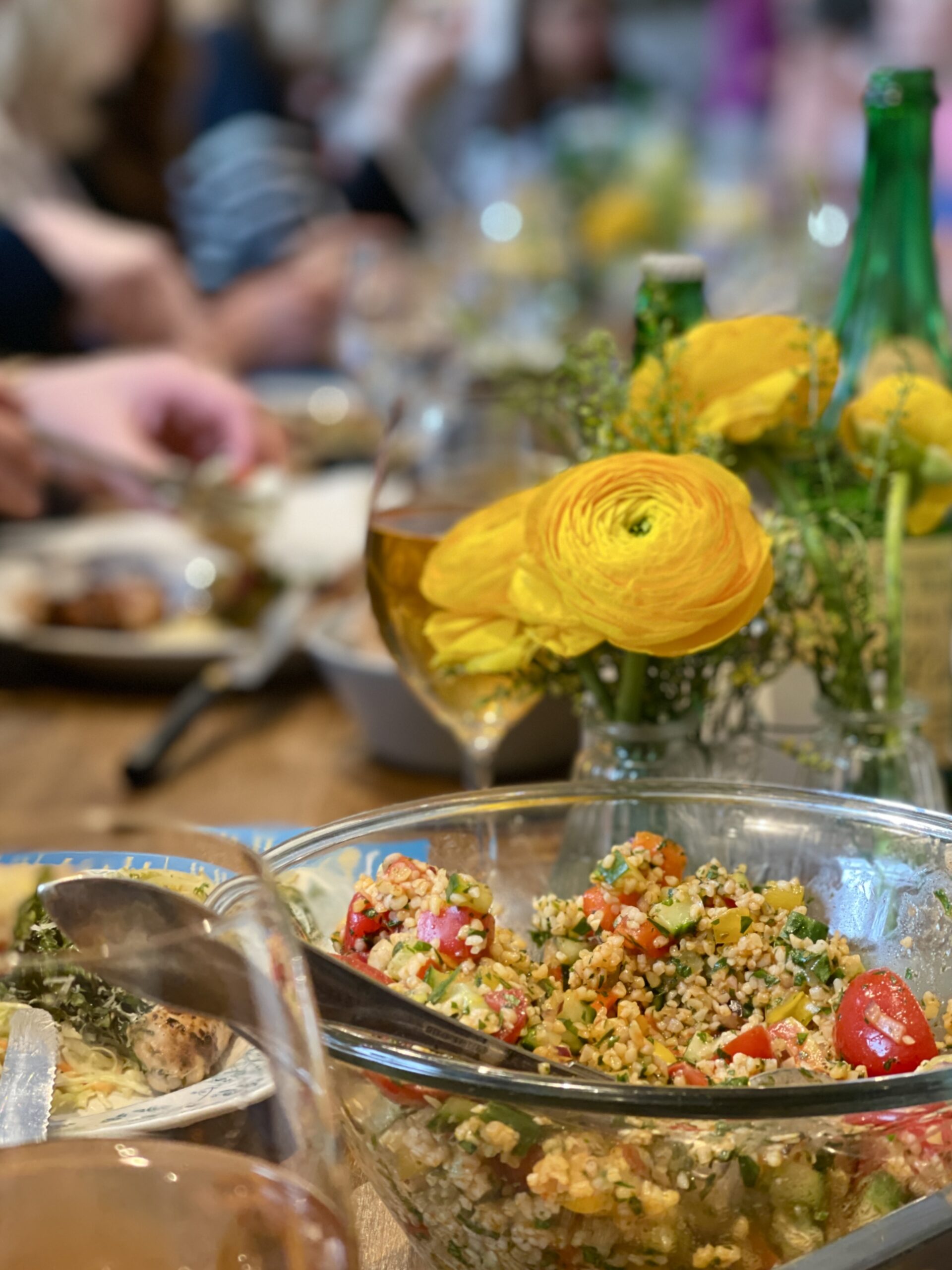 Bild från Lönnebergas presslunch med kycklingnyheter i grillsortimentet 2023 lagat av Christin Kashou.